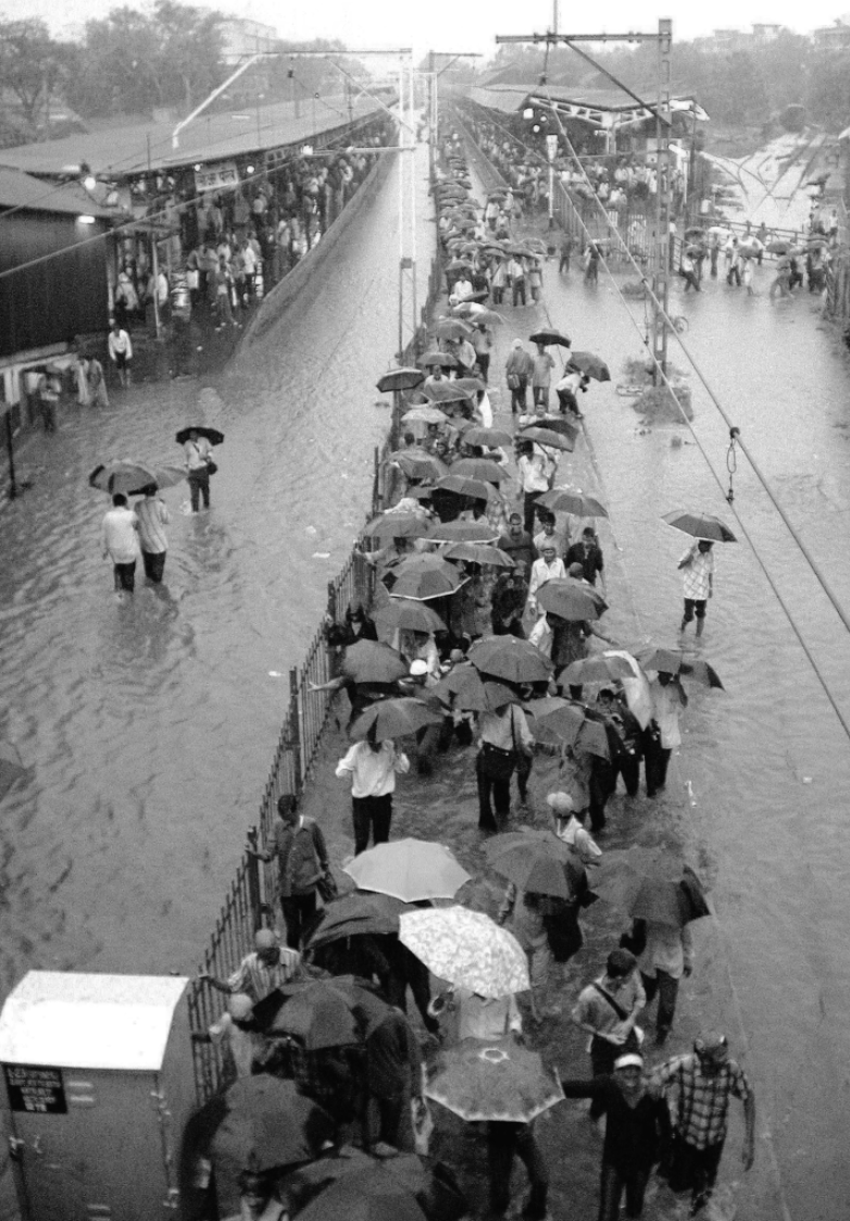 1985 – Intense November flooding disrupted life across several low-lying parts of Chennai.